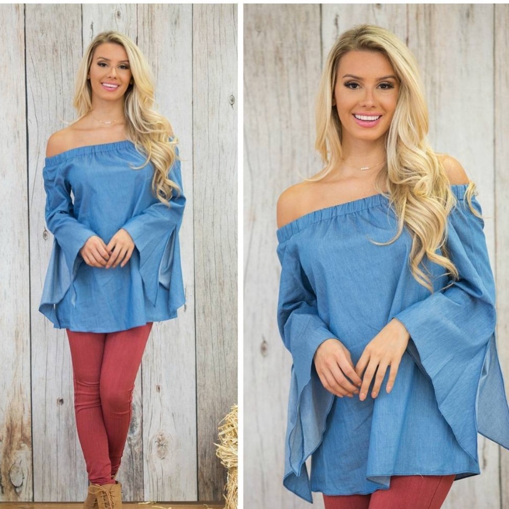 🌟NWT🌟 PINK LILY off the shoulder denim top